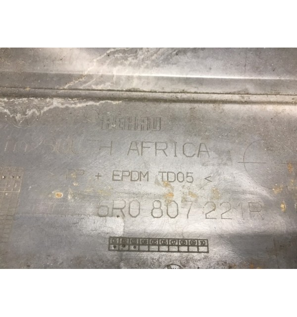 Бампер передний бу для Volkswagen Polo 5 1.4 i,  2010 г.