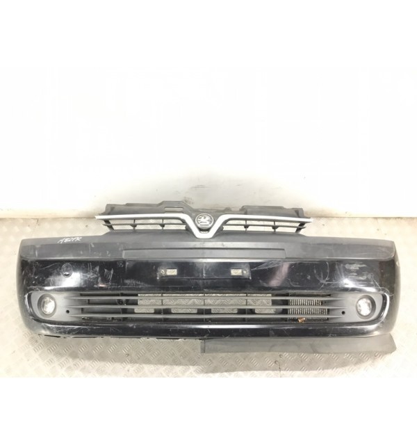 Бампер передний бу для Opel Corsa C 1.2 i,  2002 г.