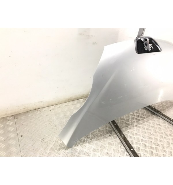 Капот бу для Peugeot 107  1.0 i,  2008 г.