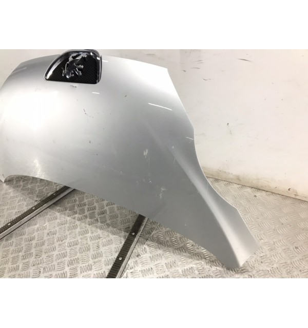 Капот бу для Peugeot 107  1.0 i,  2008 г.