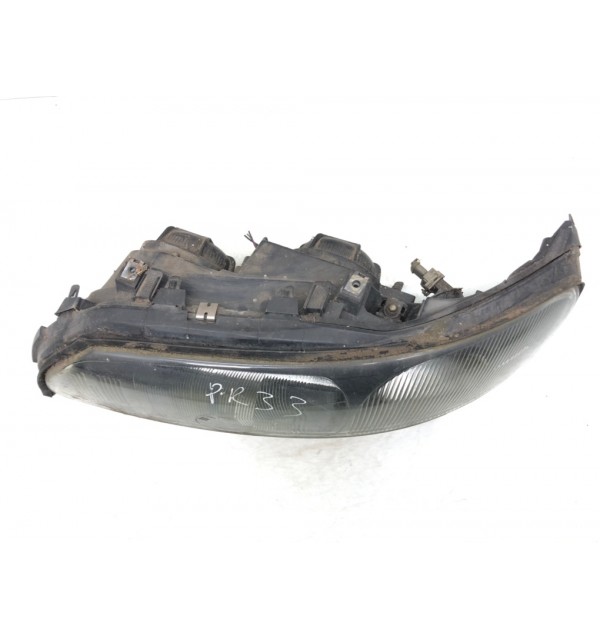 Фара левая бу для Volvo V70 2 2.4 TD,  2003 г.