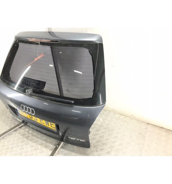 Крышка багажника бу для Audi A4 B6 1.9 TDi,  2003 г.