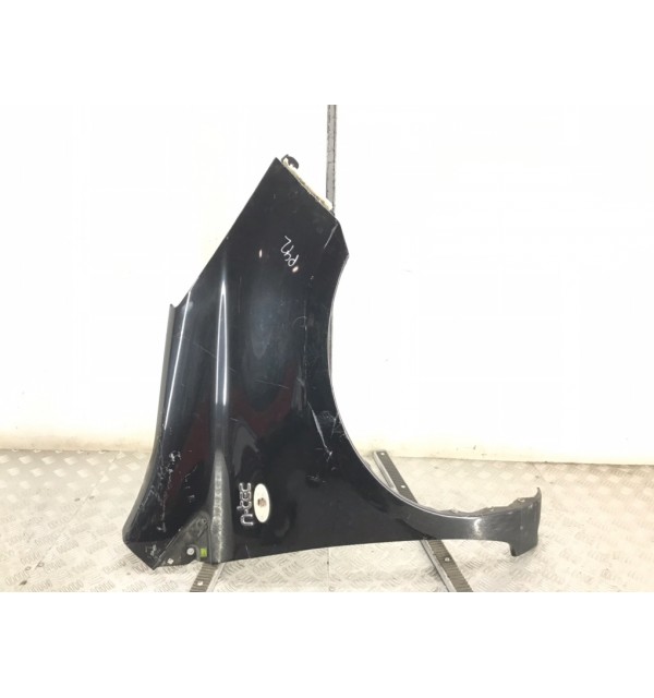 Крыло переднее правое бу для Nissan Note E11 1.5 DCi,  2009 г.