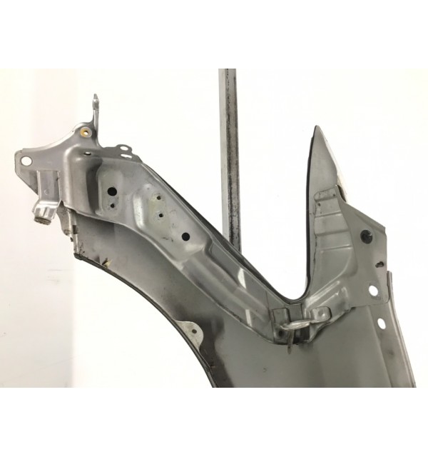 Крыло переднее правое бу для Lexus LS 430 4.3 i,  2005 г.