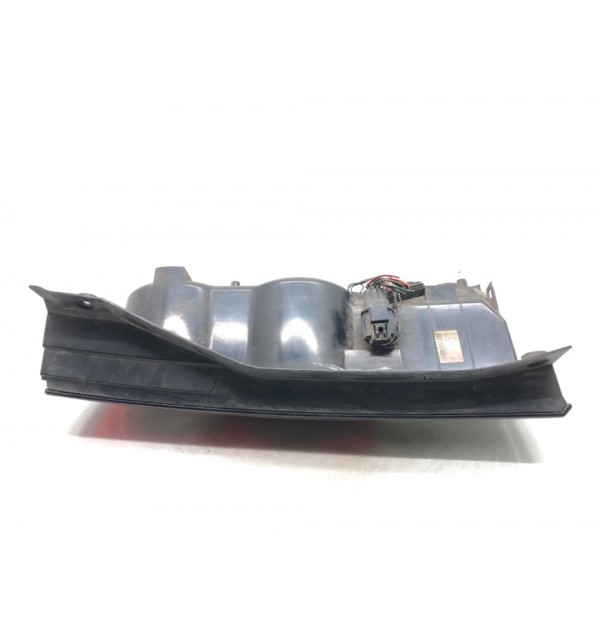 Фонарь задний левый бу для Land Rover Discovery 3 2.7 TD,  2007 г.