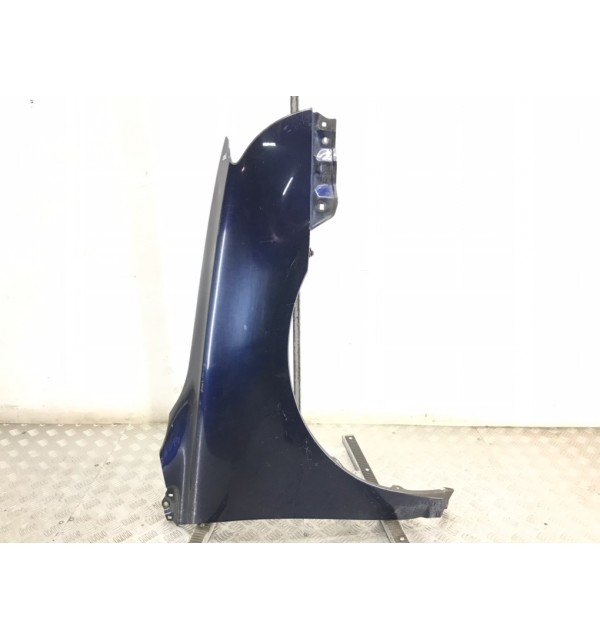 Крыло переднее правое бу для Toyota Avensis 2 2.2 TD,  2006 г.