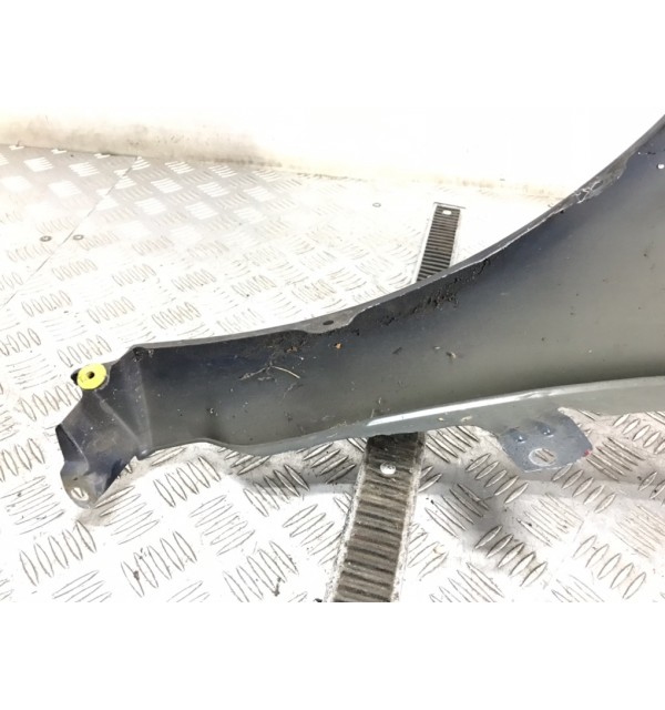 Крыло переднее правое бу для Toyota Avensis 2 2.2 TD,  2006 г.