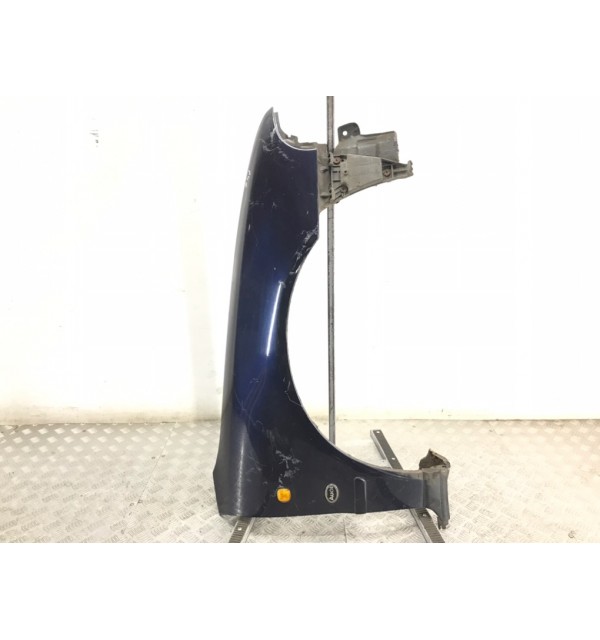 Крыло переднее правое бу для Audi A4 B5 1.8 i,  1997 г.