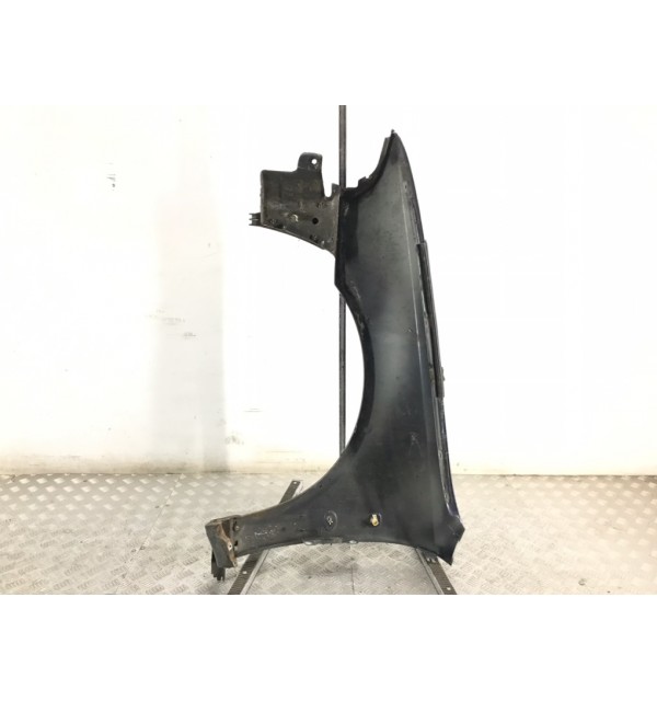 Крыло переднее правое бу для Audi A4 B5 1.8 i,  1997 г.