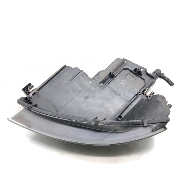 Фара правая бу для Audi A3 8P 2.0 TDi,  2006 г.