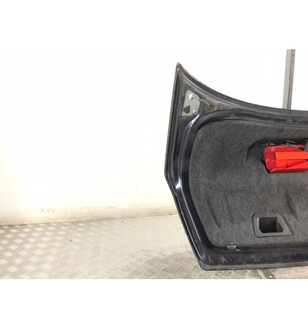 Крышка багажника бу для Audi A4 B5 1.8 i,  1997 г.