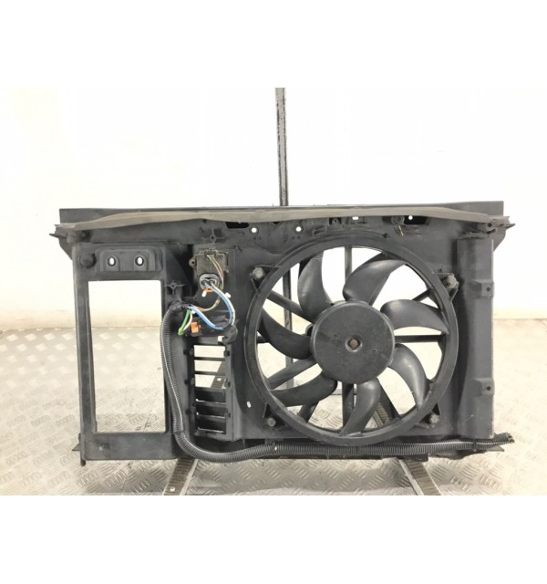 Панель передняя (телевизор) бу для Citroen C4 Grand Picasso  1.6 HDi,  2011 г.