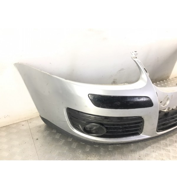 Бампер передний бу для Volkswagen Golf 5 1.6 FSI,  2004 г.