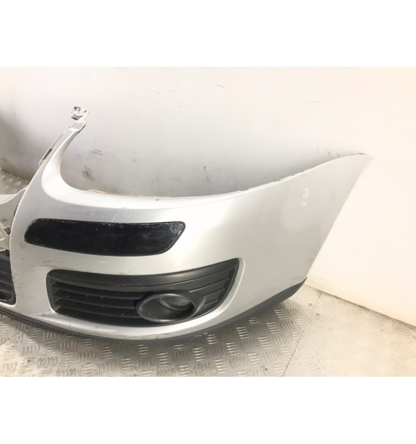 Бампер передний бу для Volkswagen Golf 5 1.6 FSI,  2004 г.