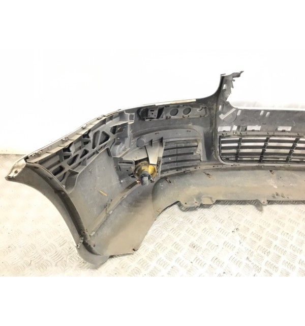 Бампер передний бу для Volkswagen Golf 5 1.6 FSI,  2004 г.