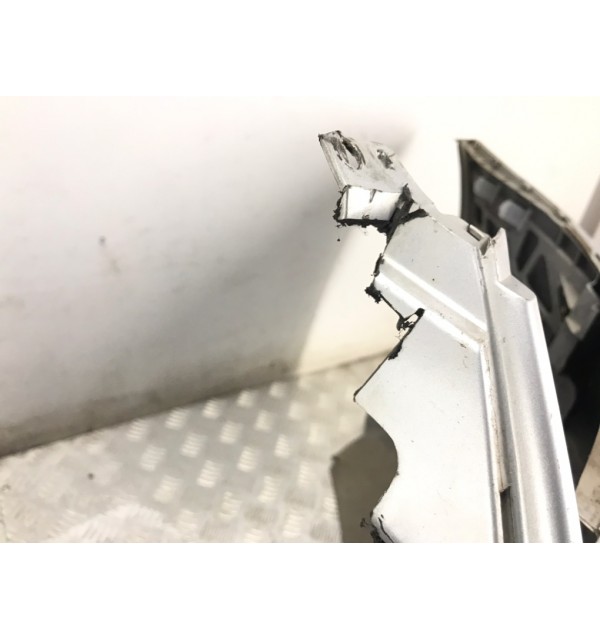 Бампер передний бу для Volkswagen Golf 5 1.6 FSI,  2004 г.