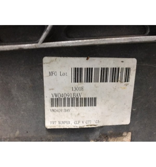 Бампер передний бу для Volkswagen Golf 5 1.6 FSI,  2004 г.