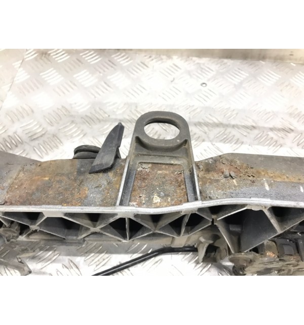 Панель передняя (телевизор) бу для Ford C-Max 1 1.8 i,  2008 г.