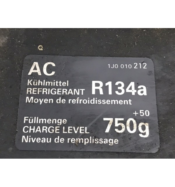 Панель передняя (телевизор) бу для Volkswagen Bora 1 1.9 TDi,  2002 г.