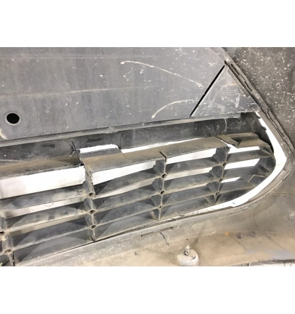 Бампер передний бу для Ford Focus 2 1.8 i,  2009 г.