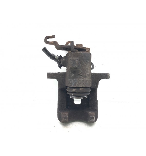 Суппорт задний левый бу для Volkswagen Golf 5 1.6 FSI,  2004 г.