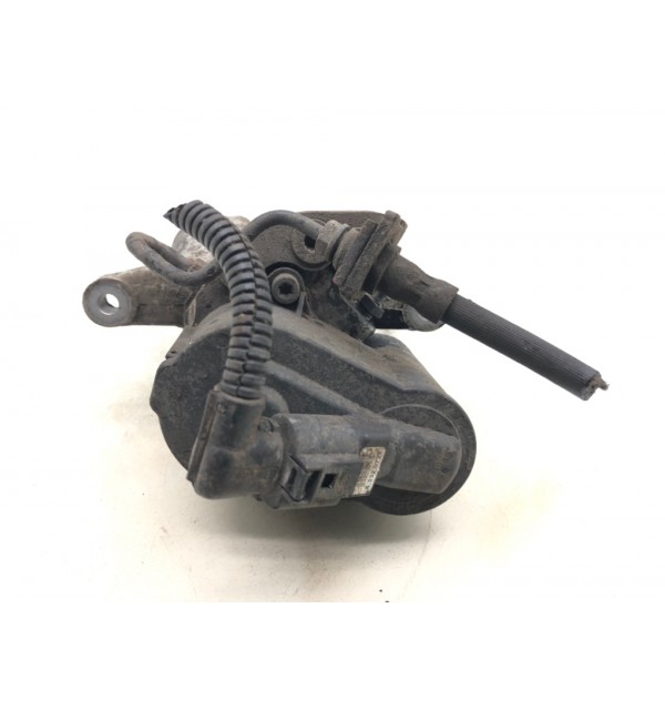 Суппорт задний правый бу для Volkswagen Passat B6 2.0 TDi,  2008 г.