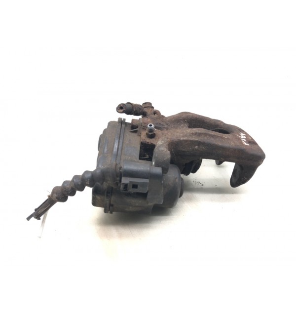 Суппорт задний левый бу для Nissan Qashqai 2 1.2 i,  2015 г.