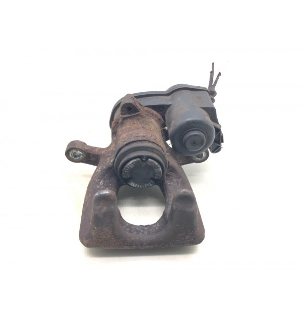 Суппорт задний левый бу для Nissan Qashqai 2 1.2 i,  2015 г.