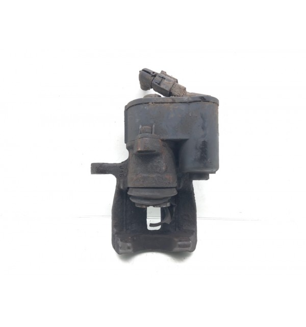 Суппорт задний правый бу для Volkswagen Passat B7 1.6 TDi,  2013 г.