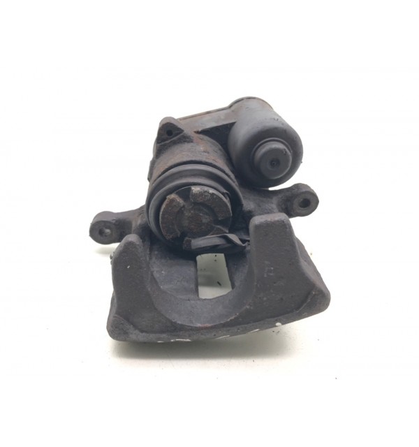 Суппорт задний правый бу для Volkswagen Passat B7 1.6 TDi,  2013 г.