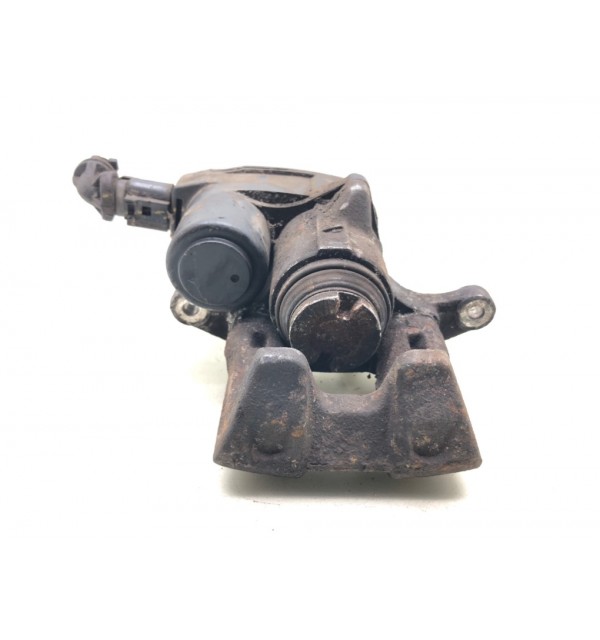 Суппорт задний правый бу для Hyundai i40  1.7 CRDi,  2016 г.