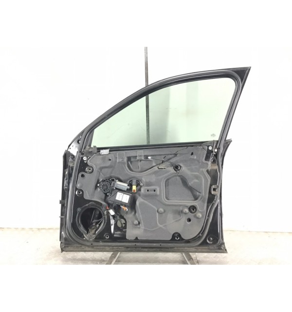 Дверь передняя правая бу для Audi A4 B7 2.0 TDi,  2007 г.