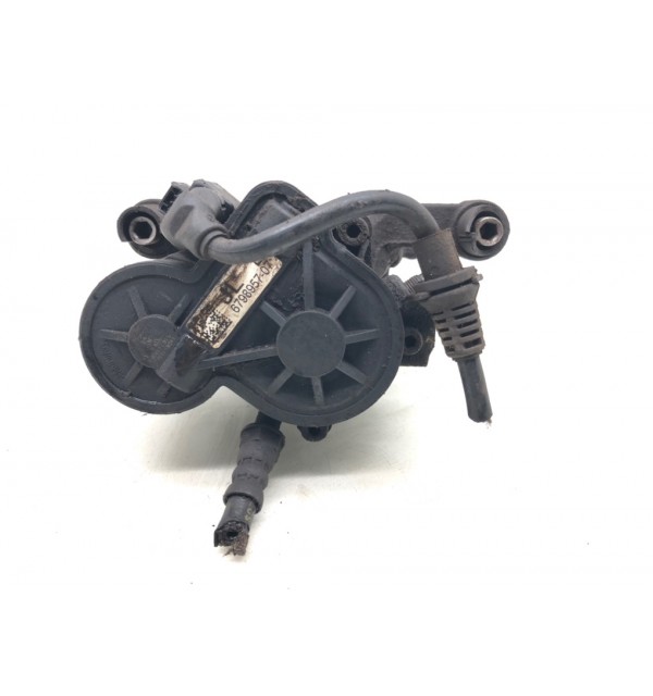 Суппорт задний левый бу для BMW 2 F46 1.5 i,  2016 г.