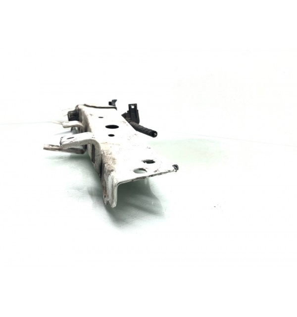 Планка под капот бу для Nissan Qashqai 2 1.2 i,  2015 г.