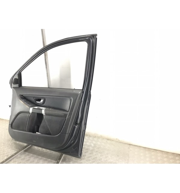 Дверь передняя правая бу для Volvo XC90  2.4 TD,  2006 г.