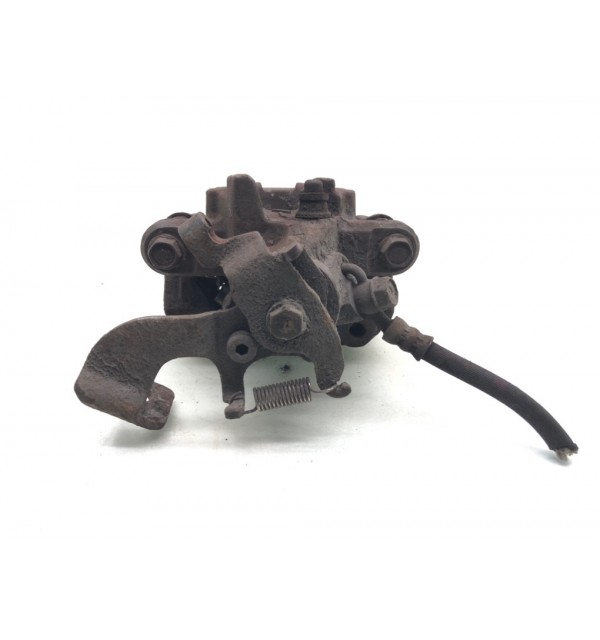 Суппорт задний левый бу для Toyota Prius  1.8 i,  2011 г.