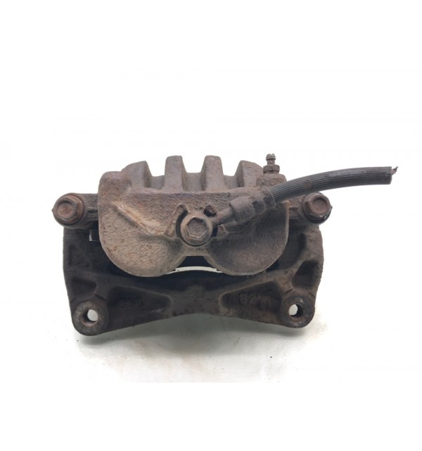 Суппорт передний левый бу для Subaru Outback  2.0 TD,  2010 г.