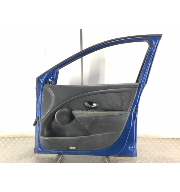 Дверь передняя правая бу для Renault Megane 3 1.5 DCi,  2009 г.