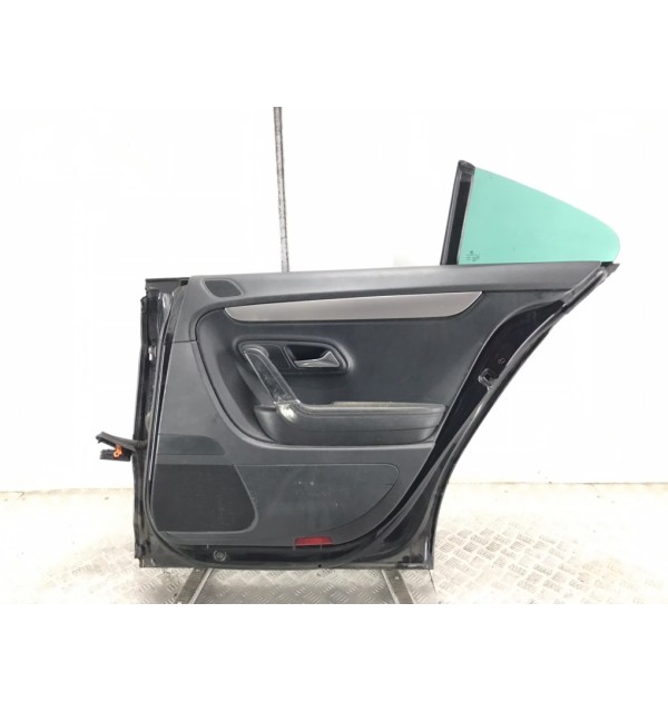 Дверь задняя правая бу для Volkswagen Passat CC  2.0 TDi,  2011 г.