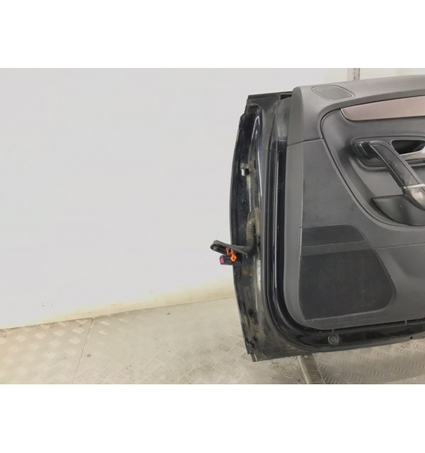 Дверь задняя правая бу для Volkswagen Passat CC  2.0 TDi,  2011 г.