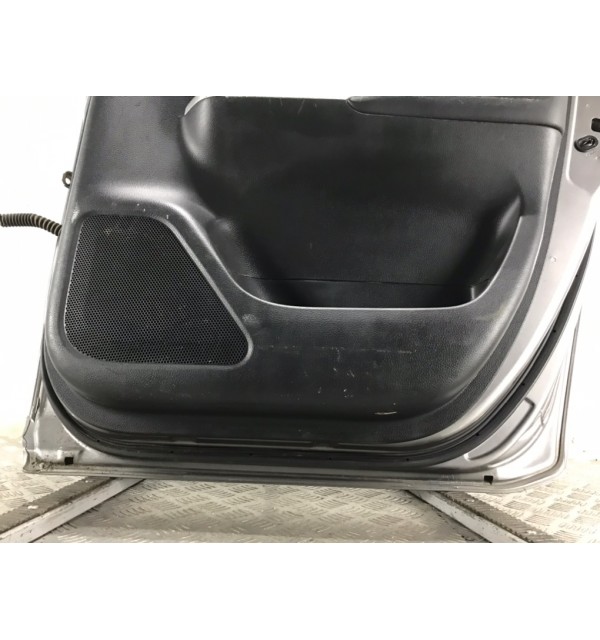 Дверь задняя правая бу для Nissan Navara 3 2.3 DCi,  2016 г.