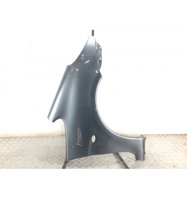 Крыло переднее правое бу для Citroen Xsara Picasso  2.0 HDi,  2004 г.