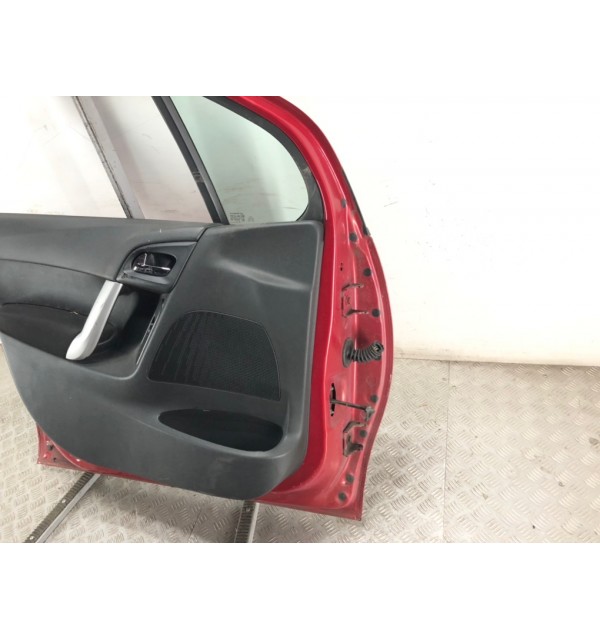 Дверь передняя левая бу для Citroen C3 2 1.4 HDi,  2011 г.