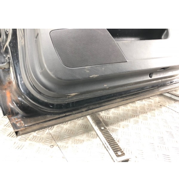 Дверь передняя правая бу для Audi A6 C6 2.7 TDi,  2006 г.