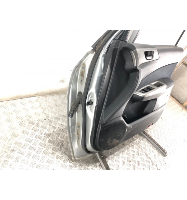 Дверь передняя правая бу для Subaru Forester SH 2.0 TD,  2009 г.