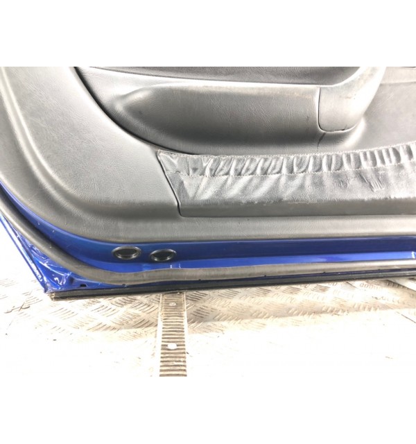 Дверь передняя левая бу для Mercedes SLK R170 2.3 i,  2001 г.