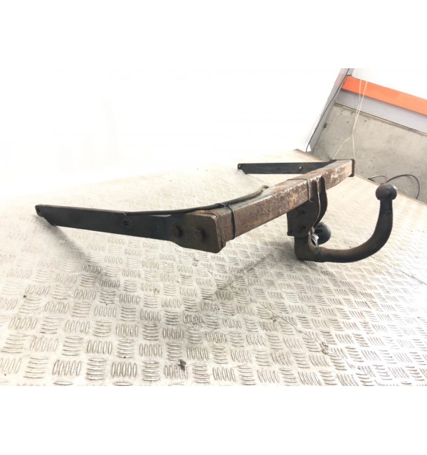 Прицепное устройство (фаркоп) бу для Audi A6 C5 2.5 TDi,  2003 г.