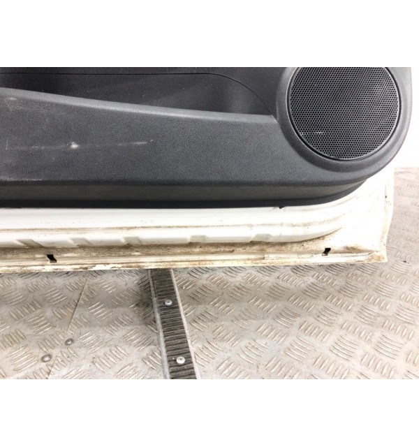 Дверь передняя левая бу для Opel Corsa D 1.2 i,  2010 г.