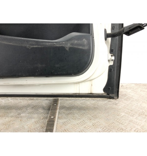 Дверь передняя левая бу для BMW 2 F46 1.5 i,  2016 г.