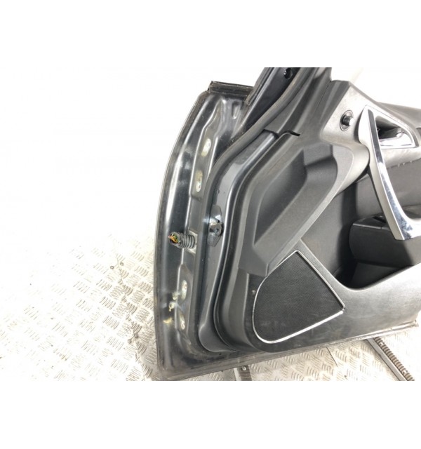 Дверь передняя правая бу для Opel Astra J 1.7 CDTi,  2010 г.